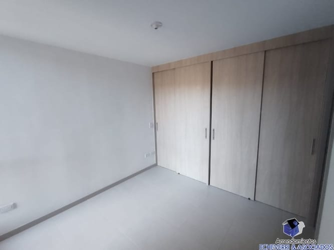 Apartamento de 3 alcobas en arriendo en La Cuenca, Envigado, 66 m² · foto 3 de 9