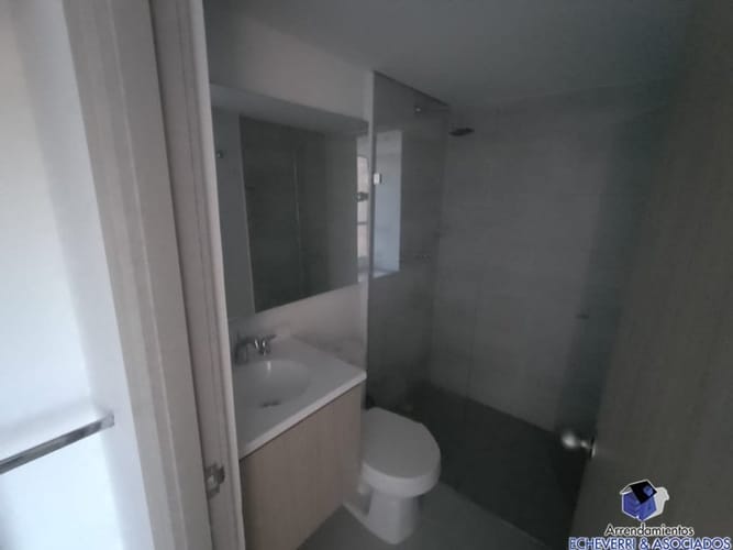 Apartamento de 3 alcobas en arriendo en La Cuenca, Envigado, 66 m² · foto 4 de 9