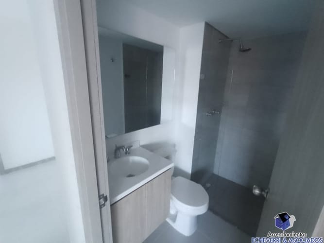 Apartamento de 3 alcobas en arriendo en La Cuenca, Envigado, 66 m² · foto 6 de 9