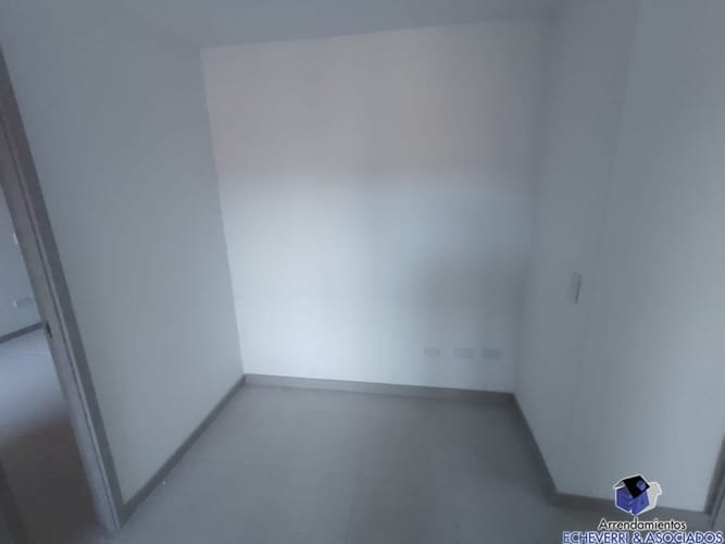 Apartamento de 3 alcobas en arriendo en La Cuenca, Envigado, 66 m² · foto 7 de 9