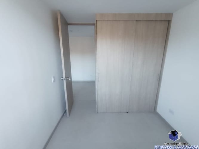 Apartamento de 3 alcobas en arriendo en La Cuenca, Envigado, 66 m² · foto 9 de 9