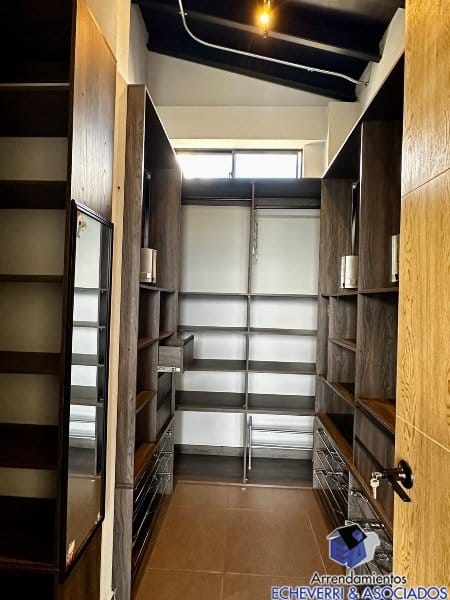 Casa de 4 alcobas en venta en Las Palmas, Medellín, 1480 m² · foto 6 de 24