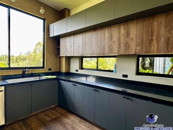 Casa de 4 alcobas en venta en Las Palmas, Medellín, 1480 m² · foto 7 de 24