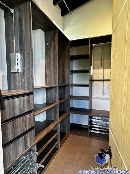 Casa de 4 alcobas en venta en Las Palmas, Medellín, 1480 m² · foto 11 de 24