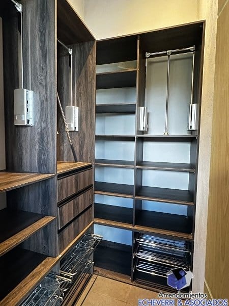 Casa de 4 alcobas en venta en Las Palmas, Medellín, 1480 m² · foto 15 de 24