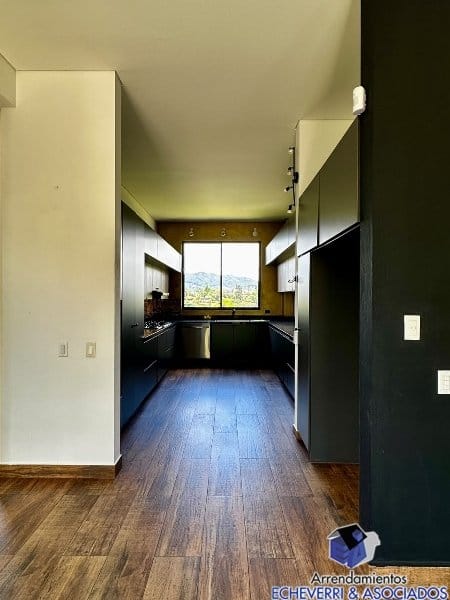Casa de 4 alcobas en venta en Las Palmas, Medellín, 1480 m² · foto 18 de 24