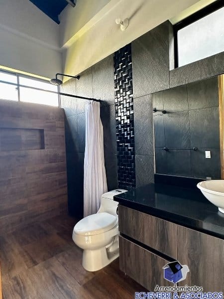 Casa de 4 alcobas en venta en Las Palmas, Medellín, 1480 m² · foto 21 de 24