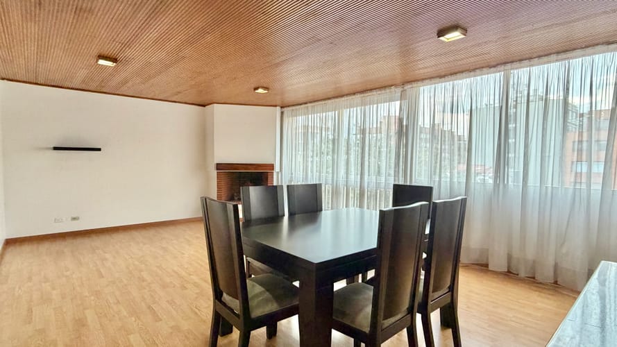 Apartamento de 3 alcobas en venta en El Pedregal, Bogotá, 111 m² · foto 2 de 13