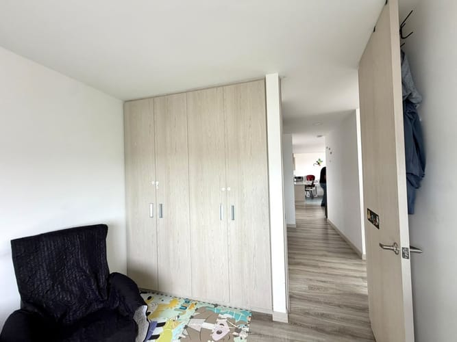 Apartamento de 3 alcobas en venta en Avenida Kevin Angel, Manizales, 81 m² · foto 6 de 21