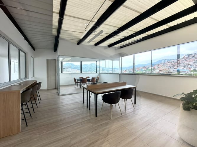 Apartamento de 3 alcobas en venta en Avenida Kevin Angel, Manizales, 81 m² · foto 14 de 21