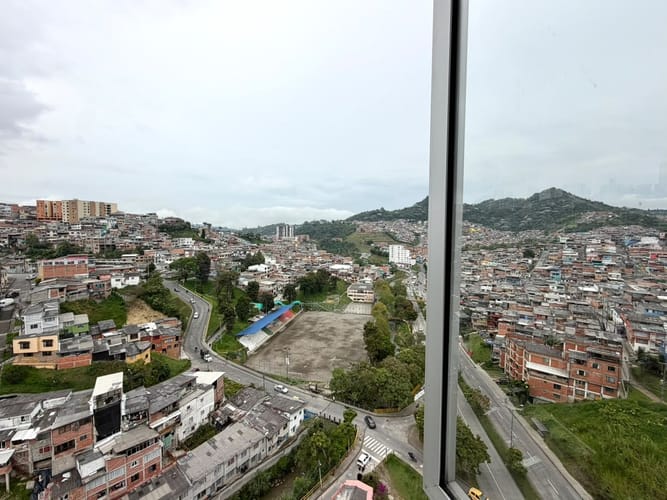 Apartamento de 3 alcobas en venta en Avenida Kevin Angel, Manizales, 81 m² · foto 8 de 21