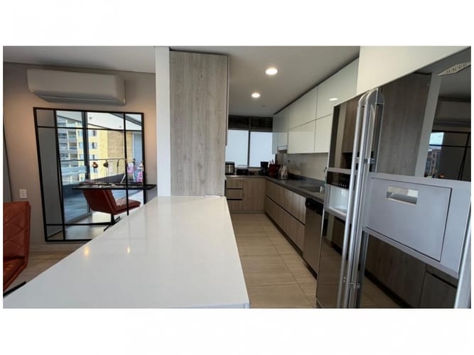 Apartamento de 3 alcobas en venta en Castropol, Medellín, 154 m² · foto 6 de 15
