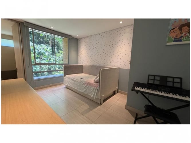 Apartamento de 3 alcobas en venta en Castropol, Medellín, 154 m² · foto 12 de 15