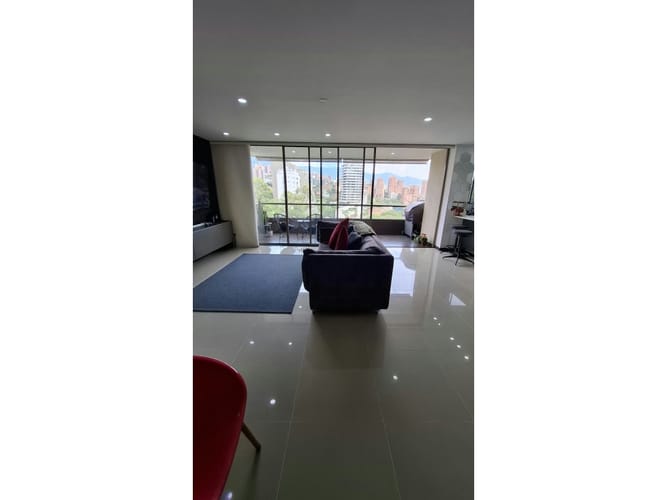 Apartamento de 3 alcobas en venta en Castropol, Medellín, 138 m² · foto 8 de 19