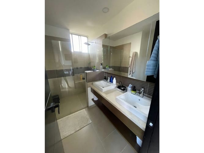 Apartamento de 3 alcobas en venta en Castropol, Medellín, 138 m² · foto 15 de 19