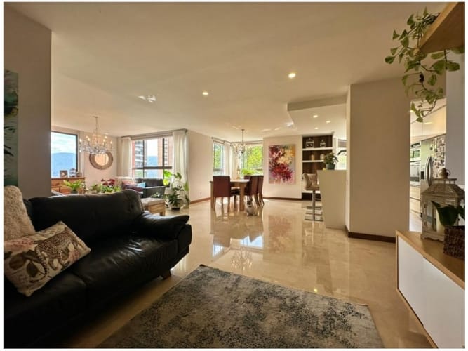 Apartamento de 4 alcobas en venta en Lalinde, Medellín, 215 m² · foto 7 de 15