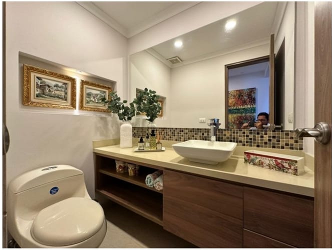 Apartamento de 4 alcobas en venta en Lalinde, Medellín, 215 m² · foto 13 de 15