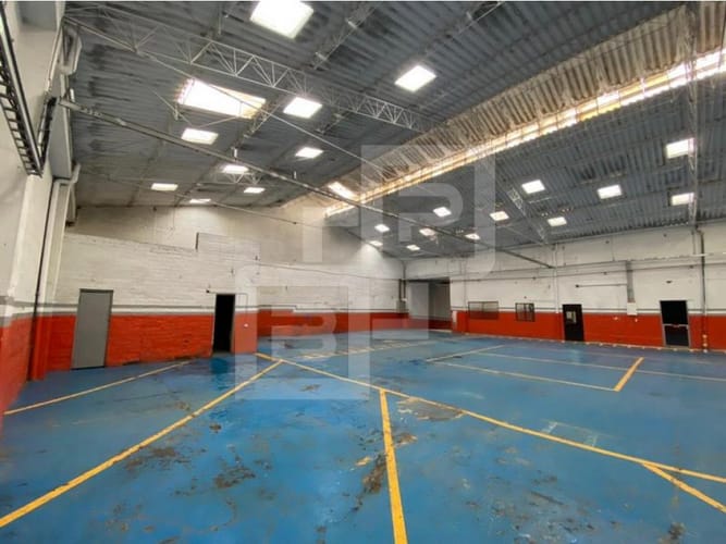 Bodega en arriendo en Perpetuo Socorro, Medellín, 850 m² · foto 4 de 24