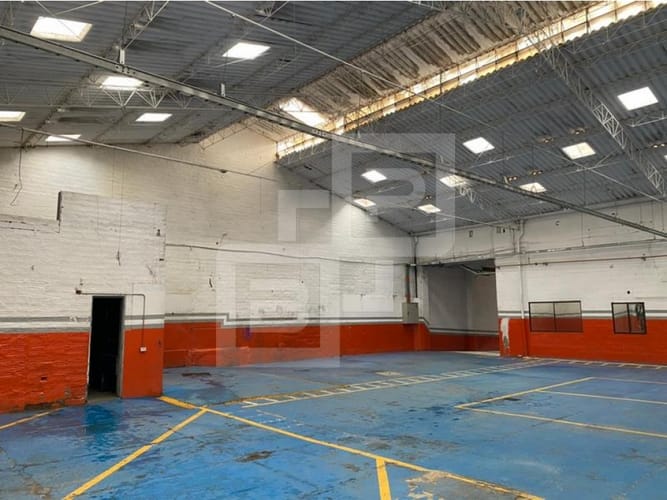 Bodega en arriendo en Perpetuo Socorro, Medellín, 850 m² · foto 11 de 24