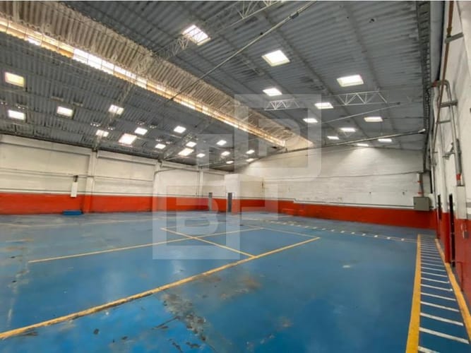 Bodega en arriendo en Perpetuo Socorro, Medellín, 850 m² · foto 13 de 24