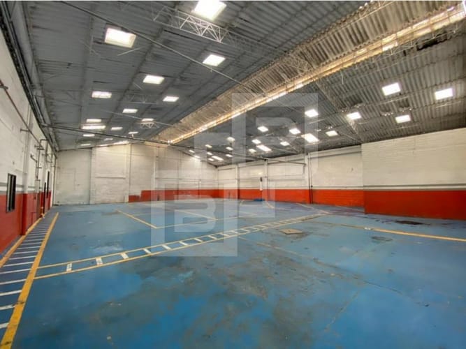Bodega en arriendo en Perpetuo Socorro, Medellín, 850 m² · foto 16 de 24