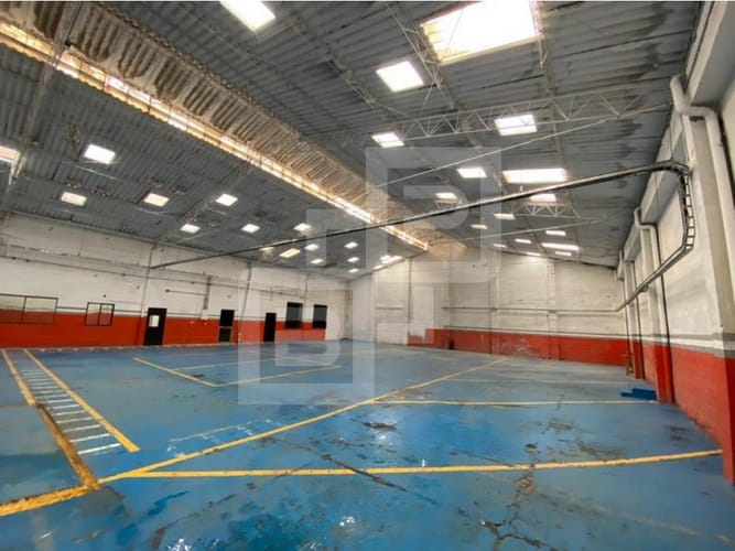 Bodega en arriendo en Perpetuo Socorro, Medellín, 850 m² · foto 17 de 24