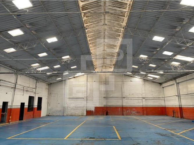 Bodega en arriendo en Perpetuo Socorro, Medellín, 850 m² · foto 18 de 24