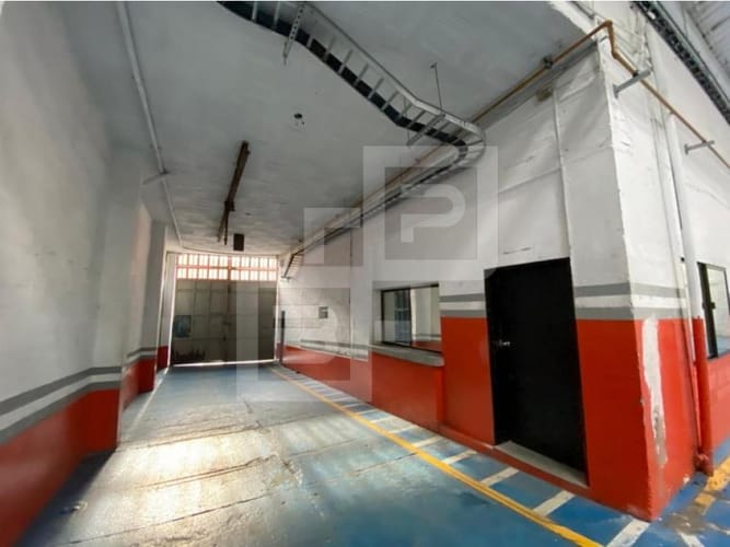Bodega en arriendo en Perpetuo Socorro, Medellín, 850 m² · foto 21 de 24