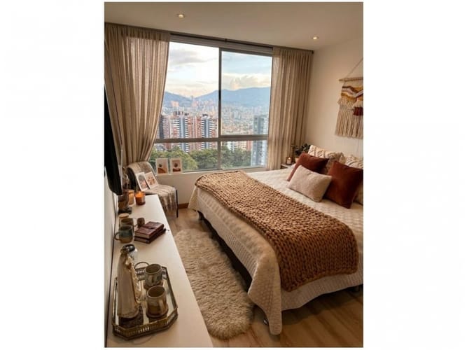 Apartamento de 3 alcobas en venta en Loma Benedictinos, Envigado, 138 m² · foto 6 de 12
