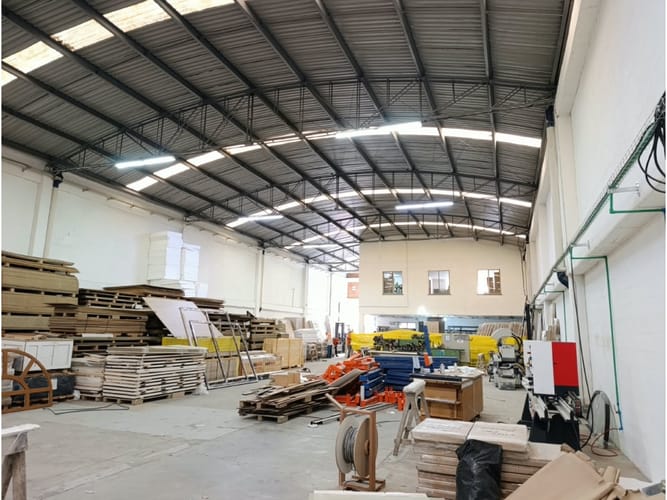Bodega en arriendo en La Tablaza, La Estrella, 1140 m² · foto 3 de 9