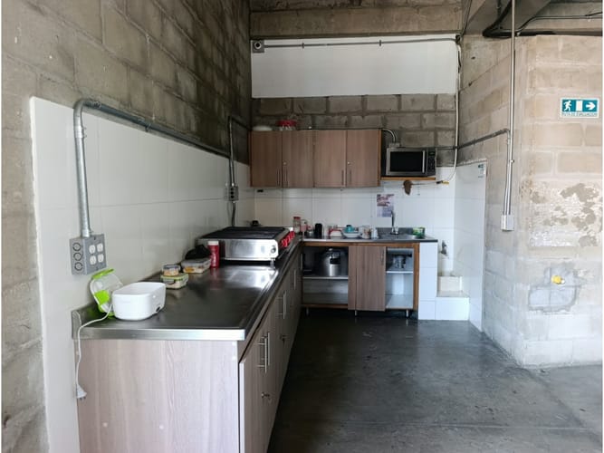 Bodega en arriendo en Villa Del Parque, Itagüí, 560 m² · foto 14 de 16
