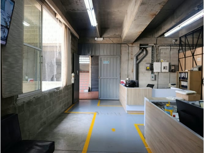 Bodega en arriendo en Villa Del Parque, Itagüí, 560 m² · foto 15 de 16