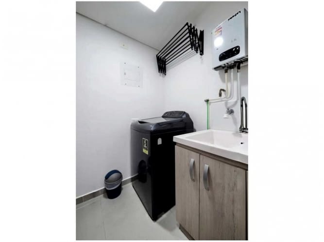 Apartamento de 2 alcobas en venta en Zona Centro, Envigado, 80 m² · foto 8 de 12