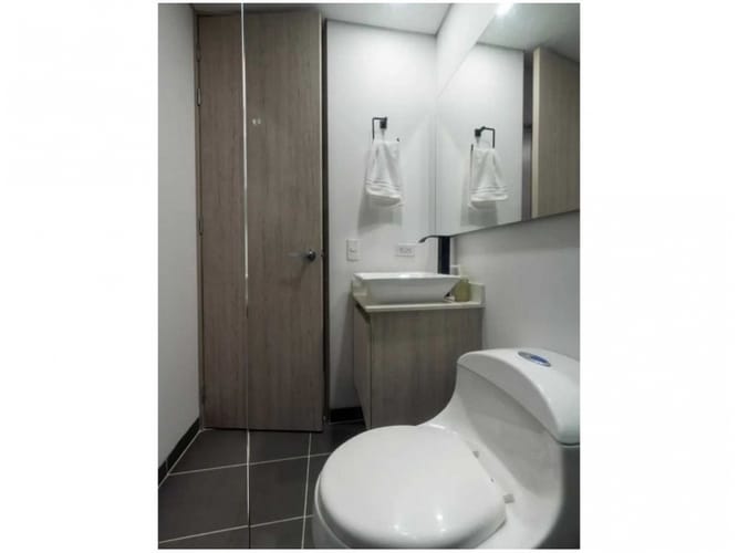 Apartamento de 2 alcobas en venta en Zona Centro, Envigado, 80 m² · foto 9 de 12