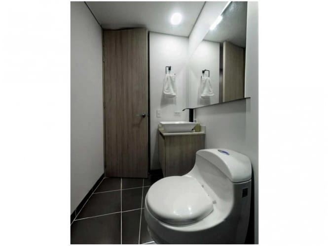 Apartamento de 2 alcobas en venta en Zona Centro, Envigado, 80 m² · foto 11 de 12