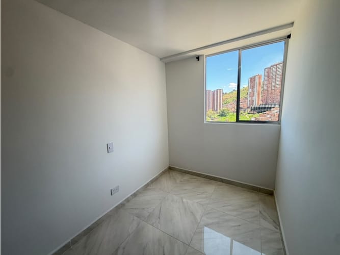 Apartamento de 3 alcobas en arriendo en La Gabriela, Bello, 54 m² · foto 9 de 13