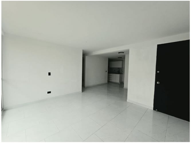 Apartamento de 3 alcobas en venta en Loma De Los Bernal, Medellín, 82 m² · foto 5 de 18