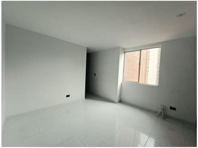 Apartamento de 3 alcobas en venta en Loma De Los Bernal, Medellín, 82 m² · foto 11 de 18