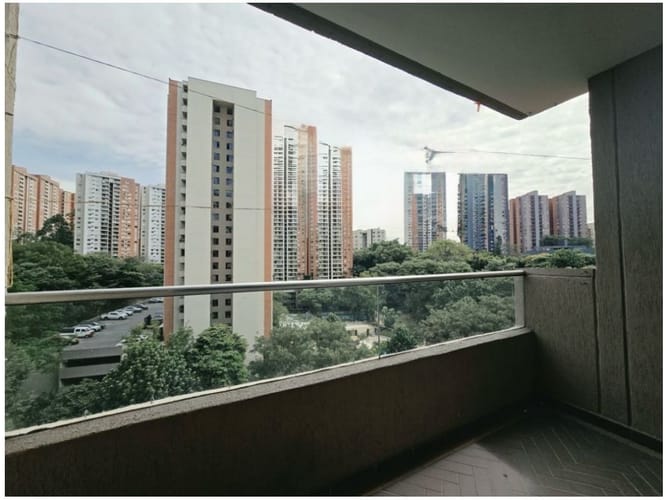 Apartamento de 3 alcobas en venta en Loma De Los Bernal, Medellín, 82 m² · foto 18 de 18