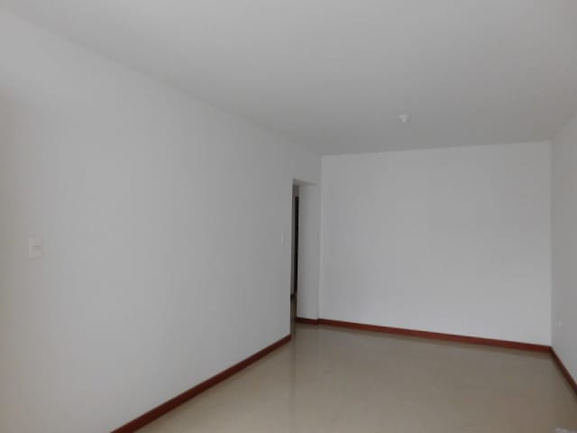 Apartamento de 2 alcobas en arriendo en Barrios Unidos, Bogotá, 75 m² · foto 2 de 13