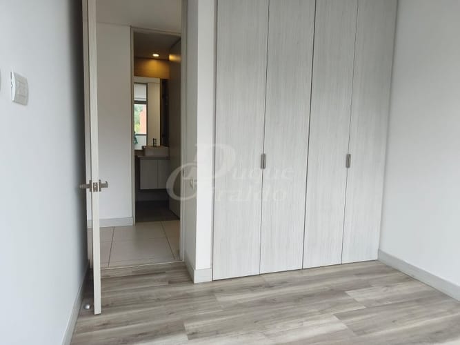 Apartamento de 3 alcobas en arriendo en Loma Del Chocho, Envigado, 98 m² · foto 13 de 19