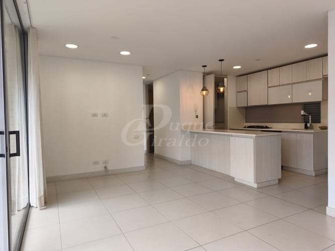 Apartamento de 3 alcobas en arriendo en Loma Del Chocho, Envigado, 98 m² · foto 16 de 19