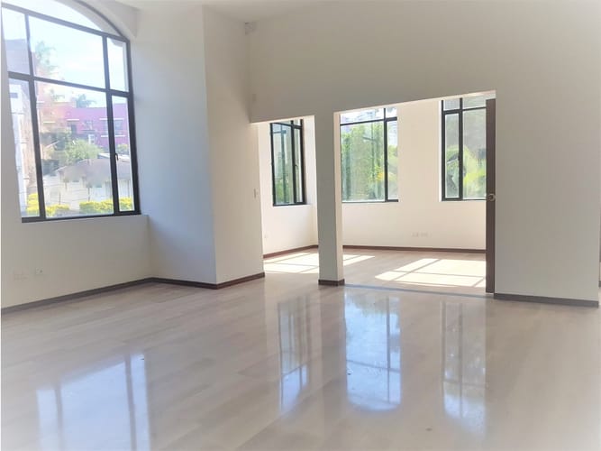 Oficina en arriendo en El Peñon, Cali, 215 m² · foto 5 de 12