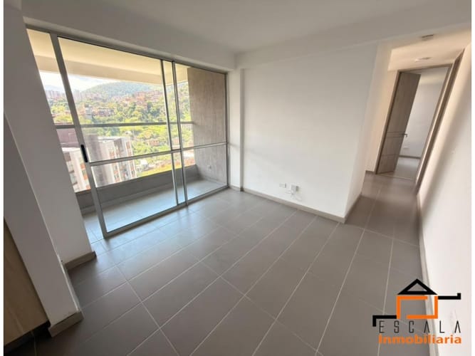 Apartamento de 3 alcobas en arriendo en Loma De Los Bernal, Medellín, 68 m² · foto 4 de 17