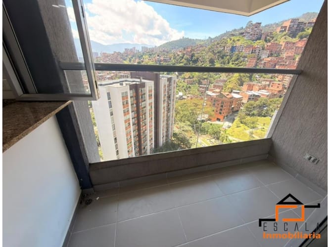 Apartamento de 3 alcobas en arriendo en Loma De Los Bernal, Medellín, 68 m² · foto 6 de 17