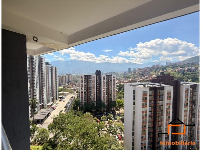 Apartamento de 3 alcobas en arriendo en Loma De Los Bernal, Medellín, 68 m² · foto 7 de 17