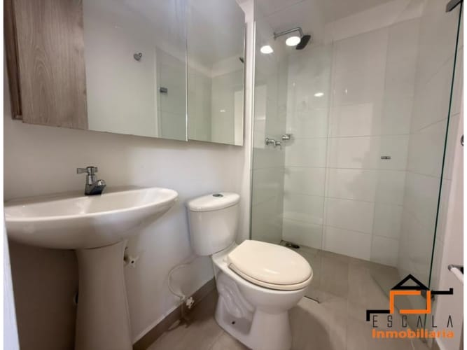 Apartamento de 3 alcobas en arriendo en Loma De Los Bernal, Medellín, 68 m² · foto 10 de 17