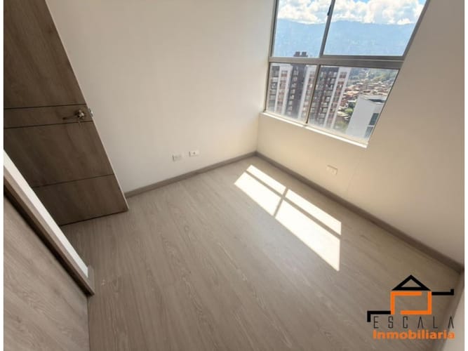Apartamento de 3 alcobas en arriendo en Loma De Los Bernal, Medellín, 68 m² · foto 12 de 17