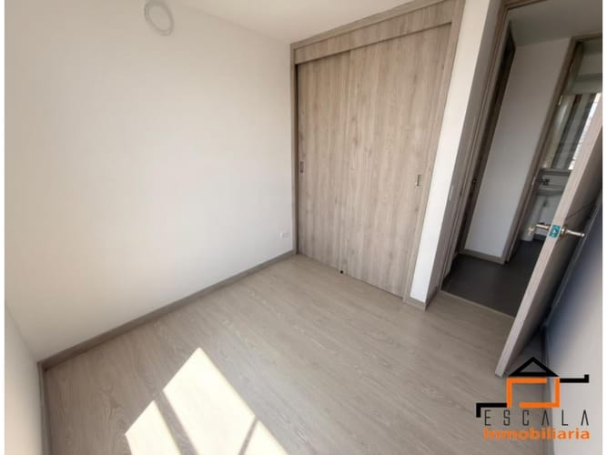 Apartamento de 3 alcobas en arriendo en Loma De Los Bernal, Medellín, 68 m² · foto 14 de 17