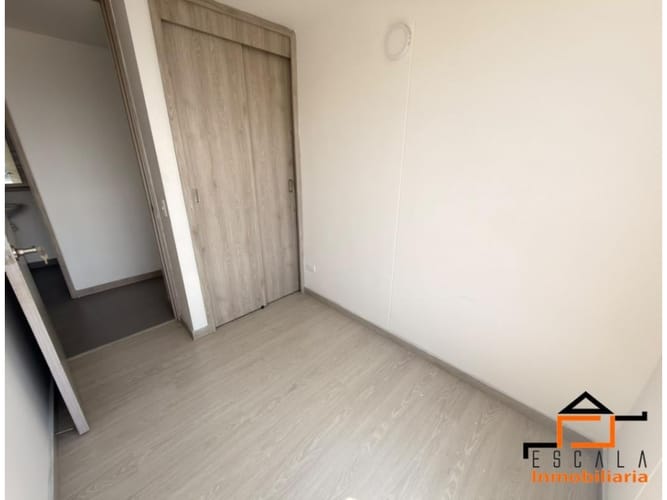 Apartamento de 3 alcobas en arriendo en Loma De Los Bernal, Medellín, 68 m² · foto 15 de 17